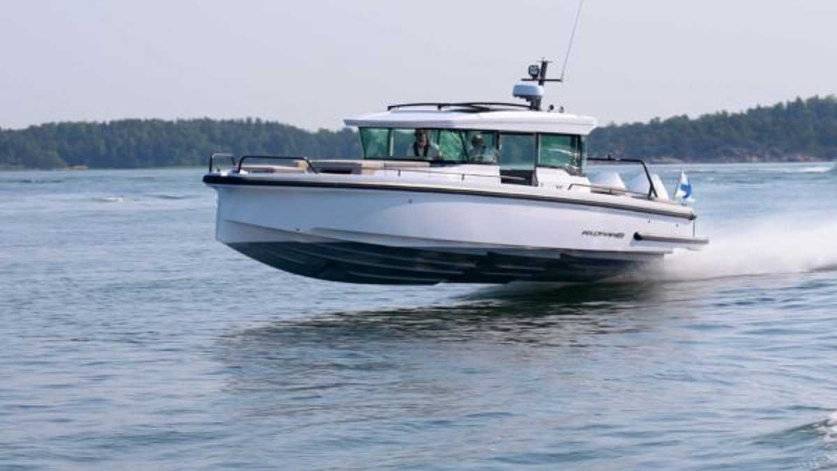 Axopar 37 Xc Cross Cabin