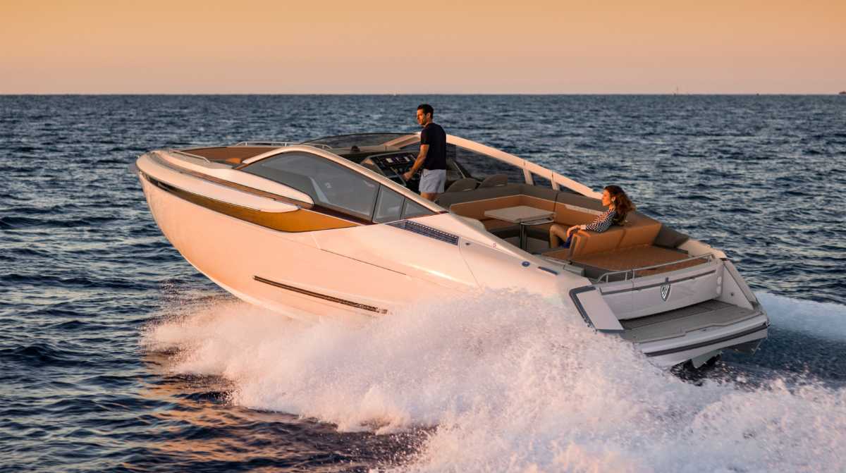 Fairline F//Line 33