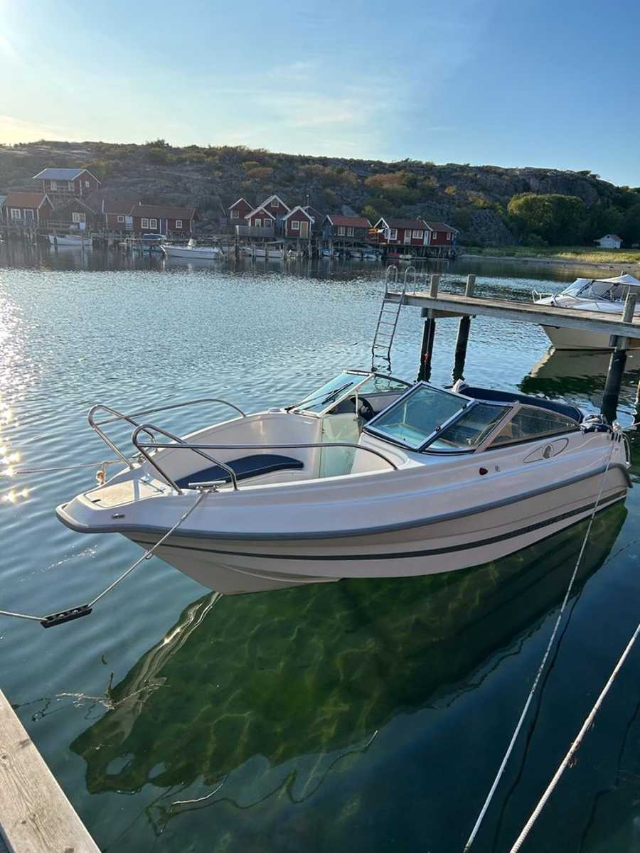 Uttern T 55 Exclusive Bowrider