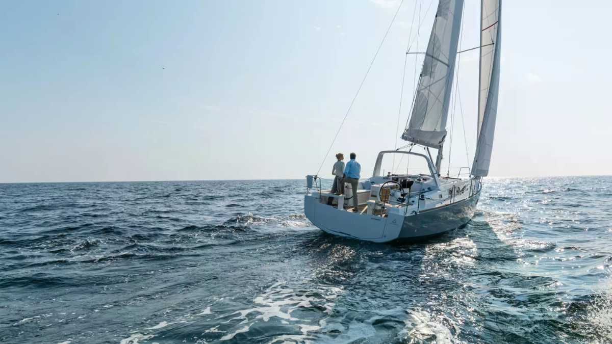 Beneteau Oceanis 38
