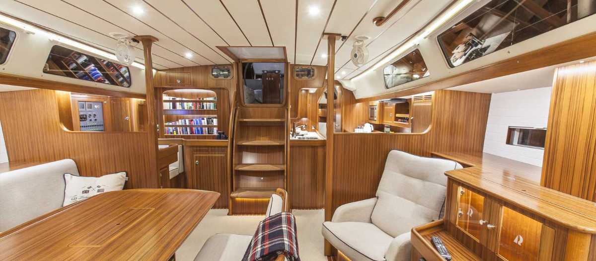 Hallberg-Rassy 55