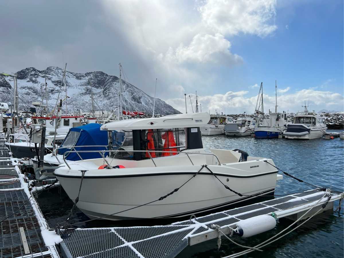 Quicksilver 605 Pilothouse