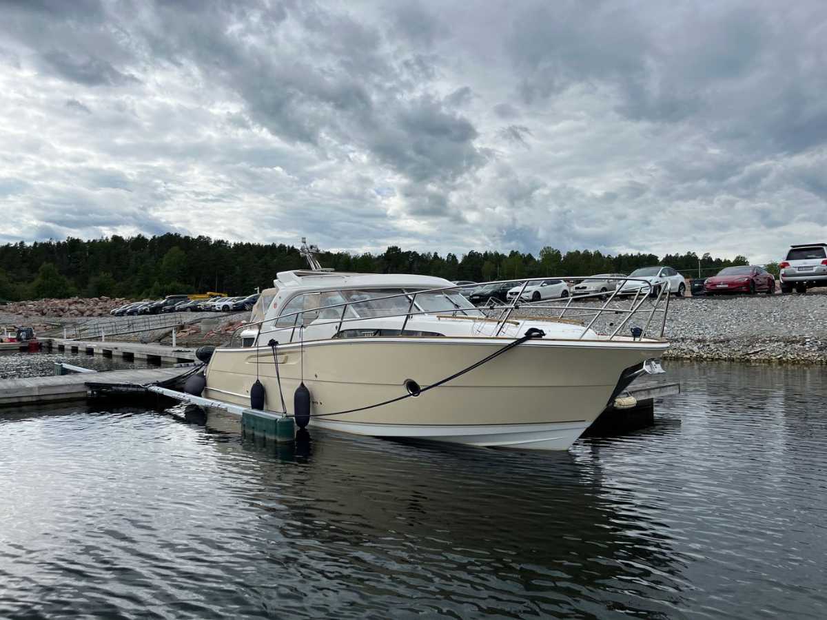 Marex 370 Aftcabin Cruiser