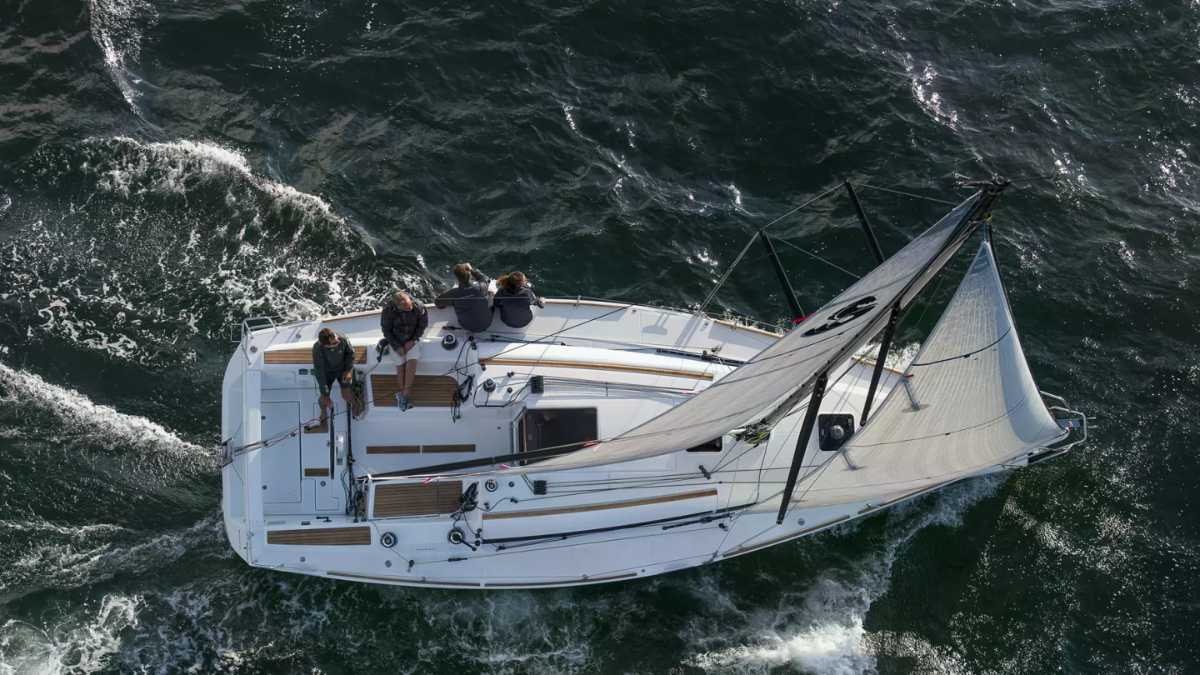 Beneteau First 35