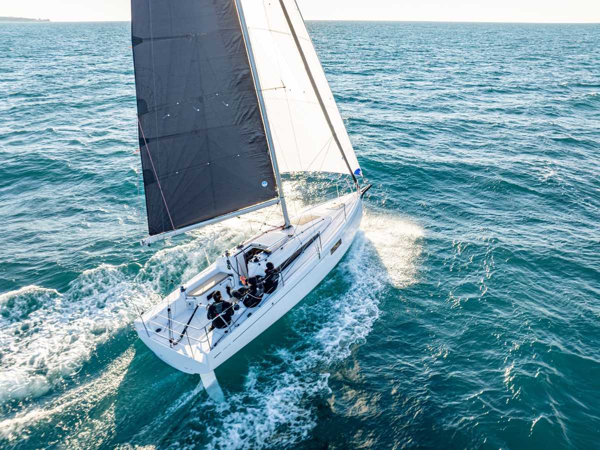 Beneteau First 30 (2025-)
