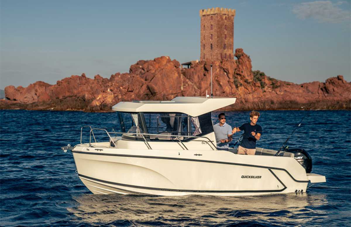 Quicksilver 625 Pilothouse
