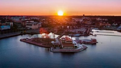 Badholmen Restaurang & Hotell