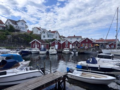Åstols Hamn