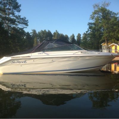 Sea Ray 220 Overnighter