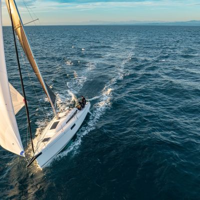 Beneteau First 30 (2025-)