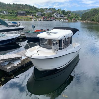 Quicksilver 555 Pilothouse