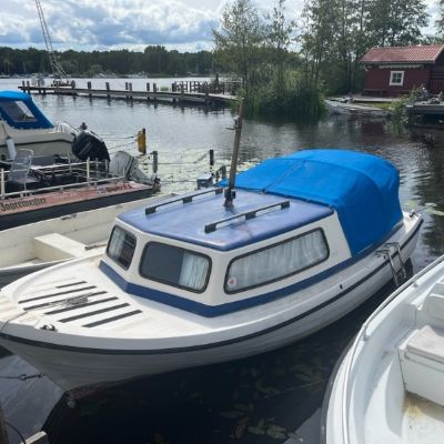 Crescent 50 Cabin