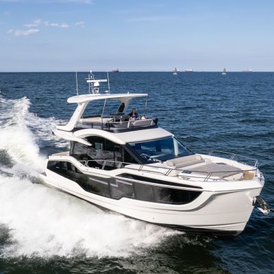 Galeon 560 Fly