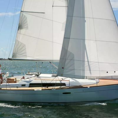Beneteau Oceanis 37