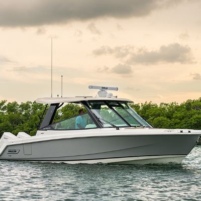 Boston Whaler 330 Vantage