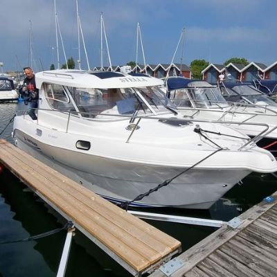 Quicksilver 700 Weekend