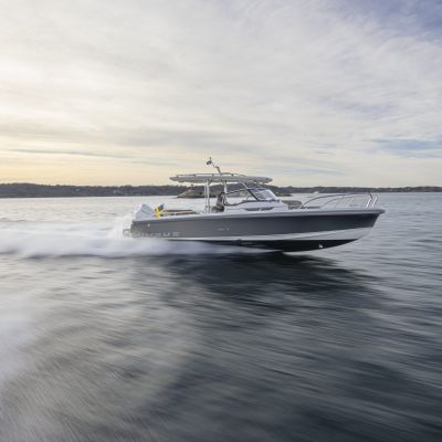 Nimbus Tender 9