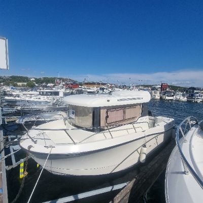 Quicksilver 675 Pilothouse