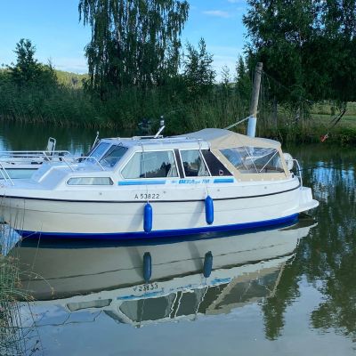 Bella 700