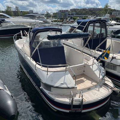 Nimbus 250 Nova