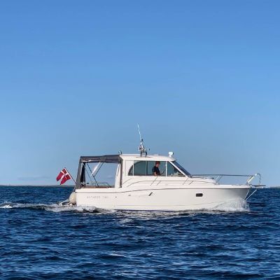 Beneteau Antares 760