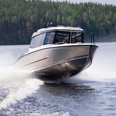 Silver Seahawk Cabin