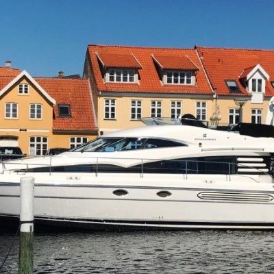 Fairline Squadron 52