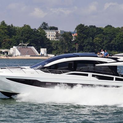 Galeon 650 Skydeck