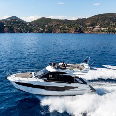 Galeon 400 Fly