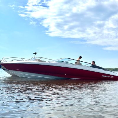 Bayliner 2452 Arriva Cuddy