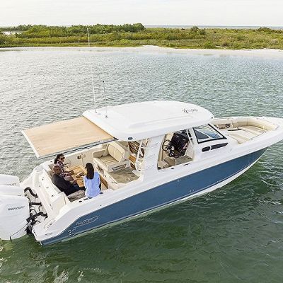 Boston Whaler 350 Realm