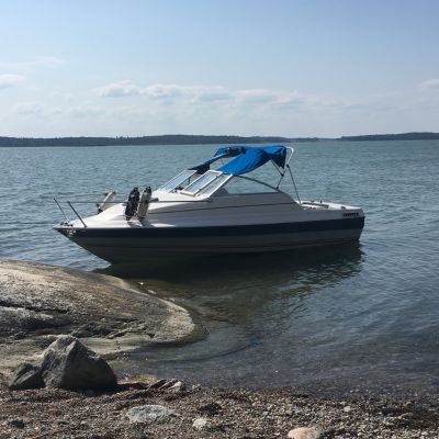 Bayliner 1950 Capri Cuddy